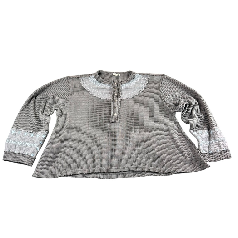 POL Gray Waffle Knit Henley Top Embroidered‎ Star Cuffs Boho Large Thermal